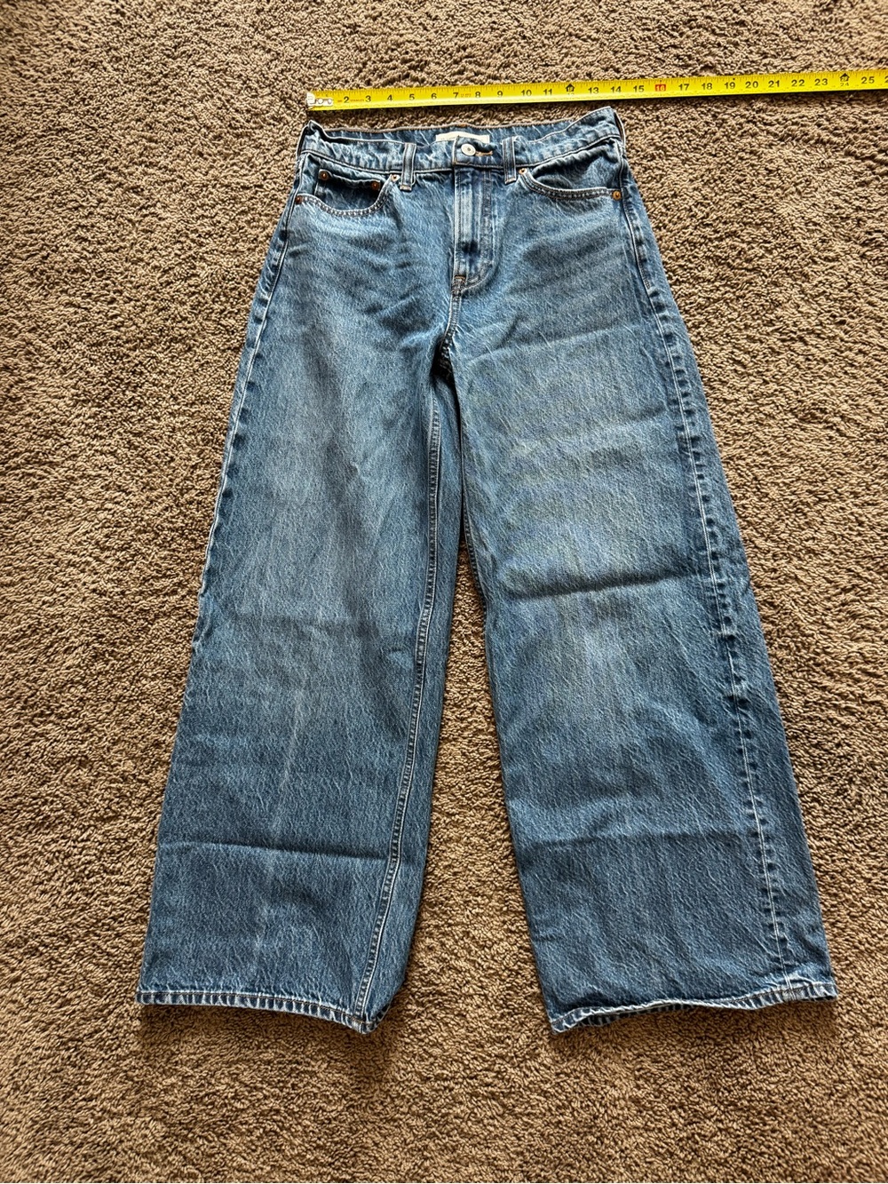 Abercrombie & Fitch High-Rise Wide Leg Jeans